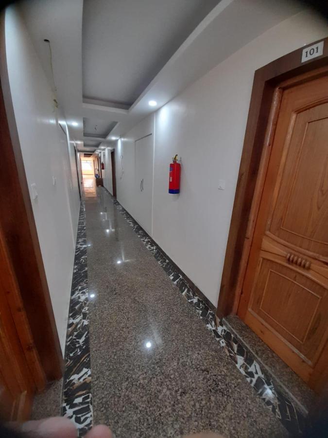 Hotel Zoon Dabb Srinagar Airport Kashmir Eksteriør billede