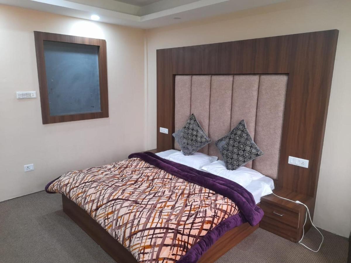 Hotel Zoon Dabb Srinagar Airport Kashmir Eksteriør billede