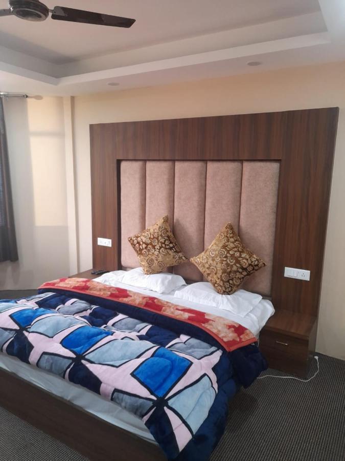 Hotel Zoon Dabb Srinagar Airport Kashmir Eksteriør billede