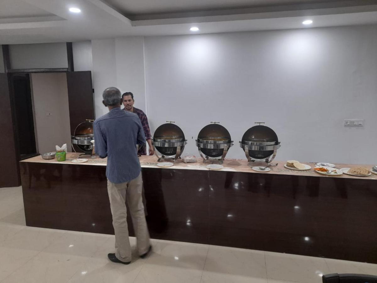 Hotel Zoon Dabb Srinagar Airport Kashmir Eksteriør billede