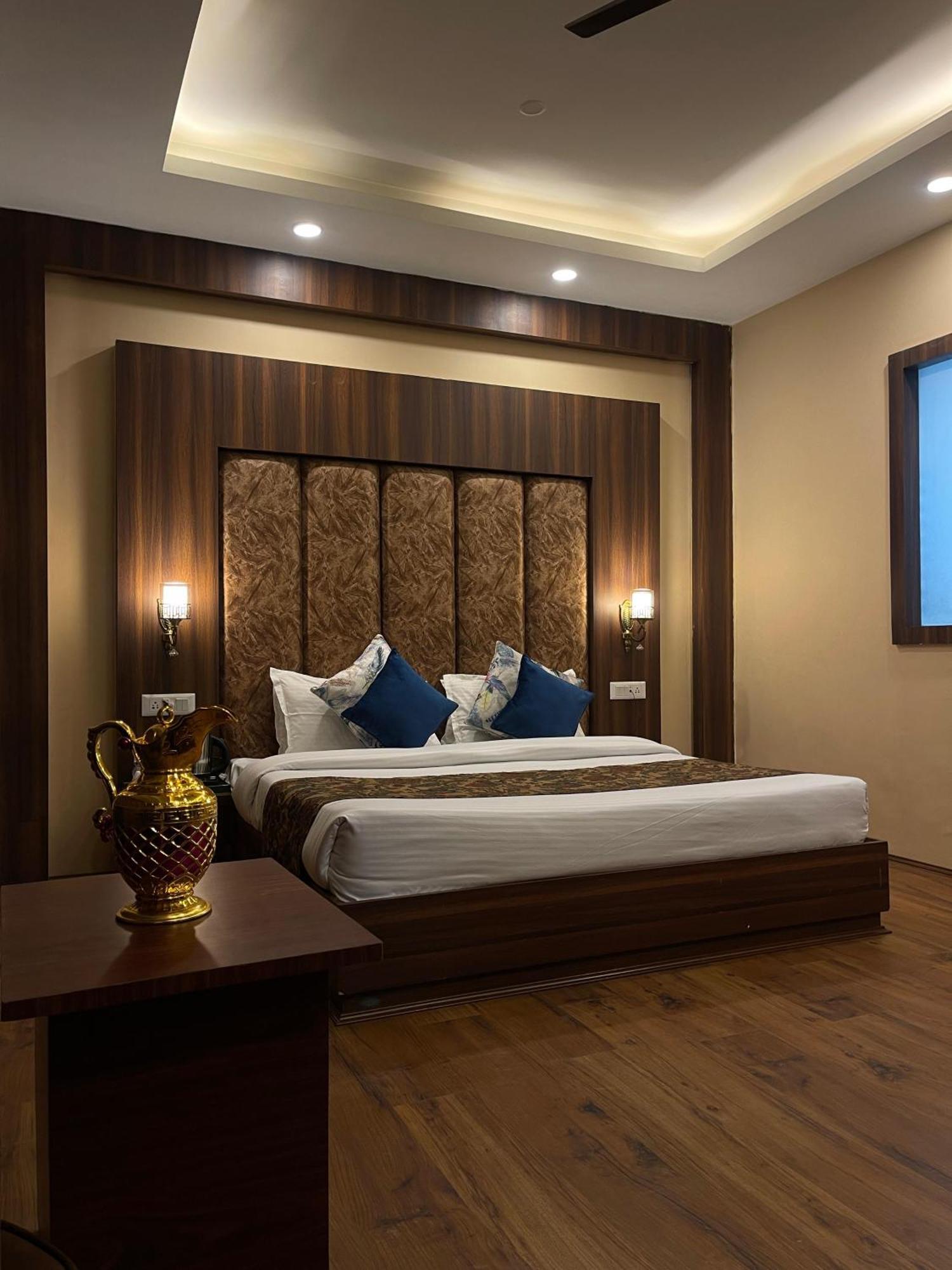 Hotel Zoon Dabb Srinagar Airport Kashmir Eksteriør billede