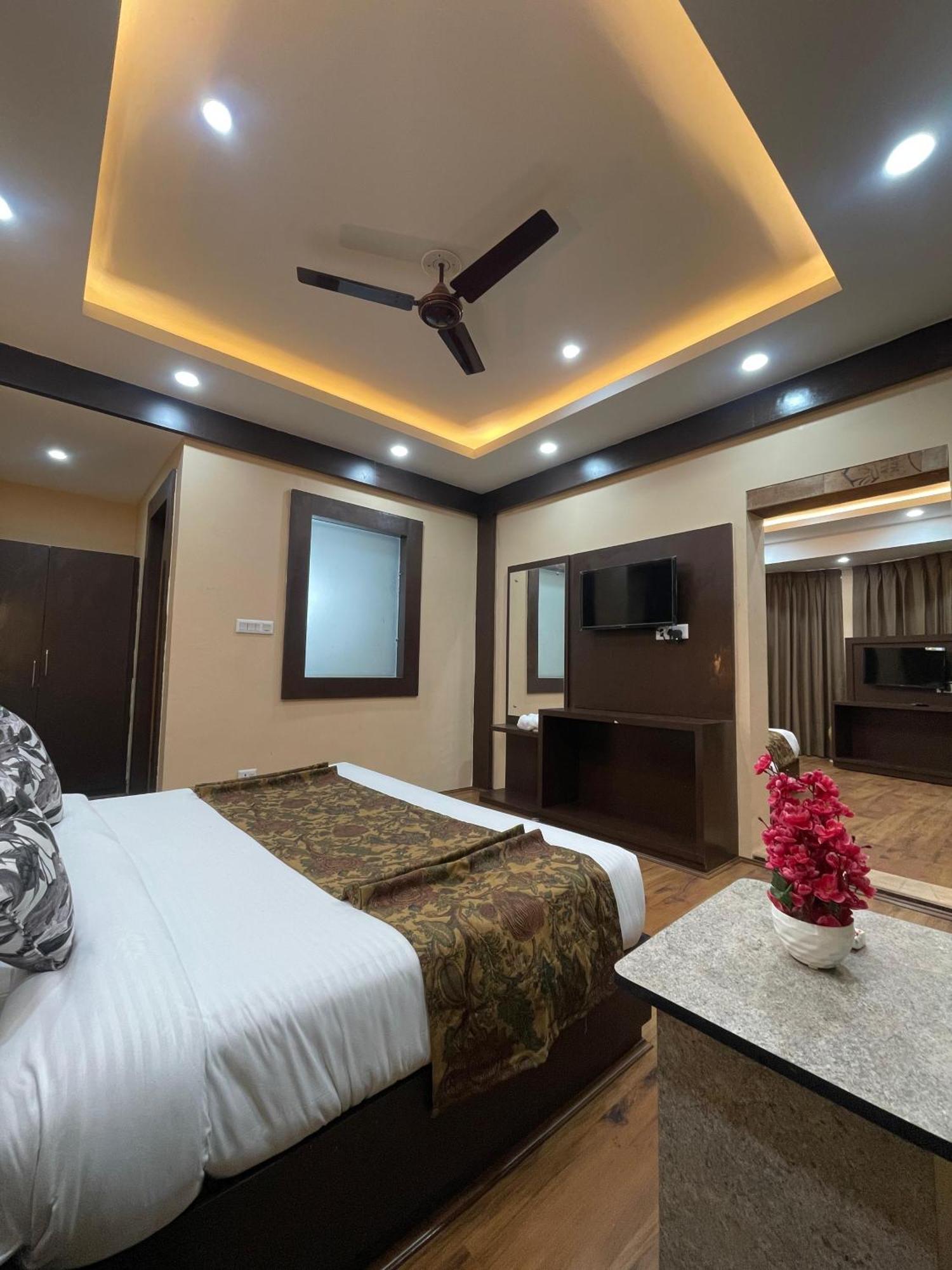 Hotel Zoon Dabb Srinagar Airport Kashmir Eksteriør billede