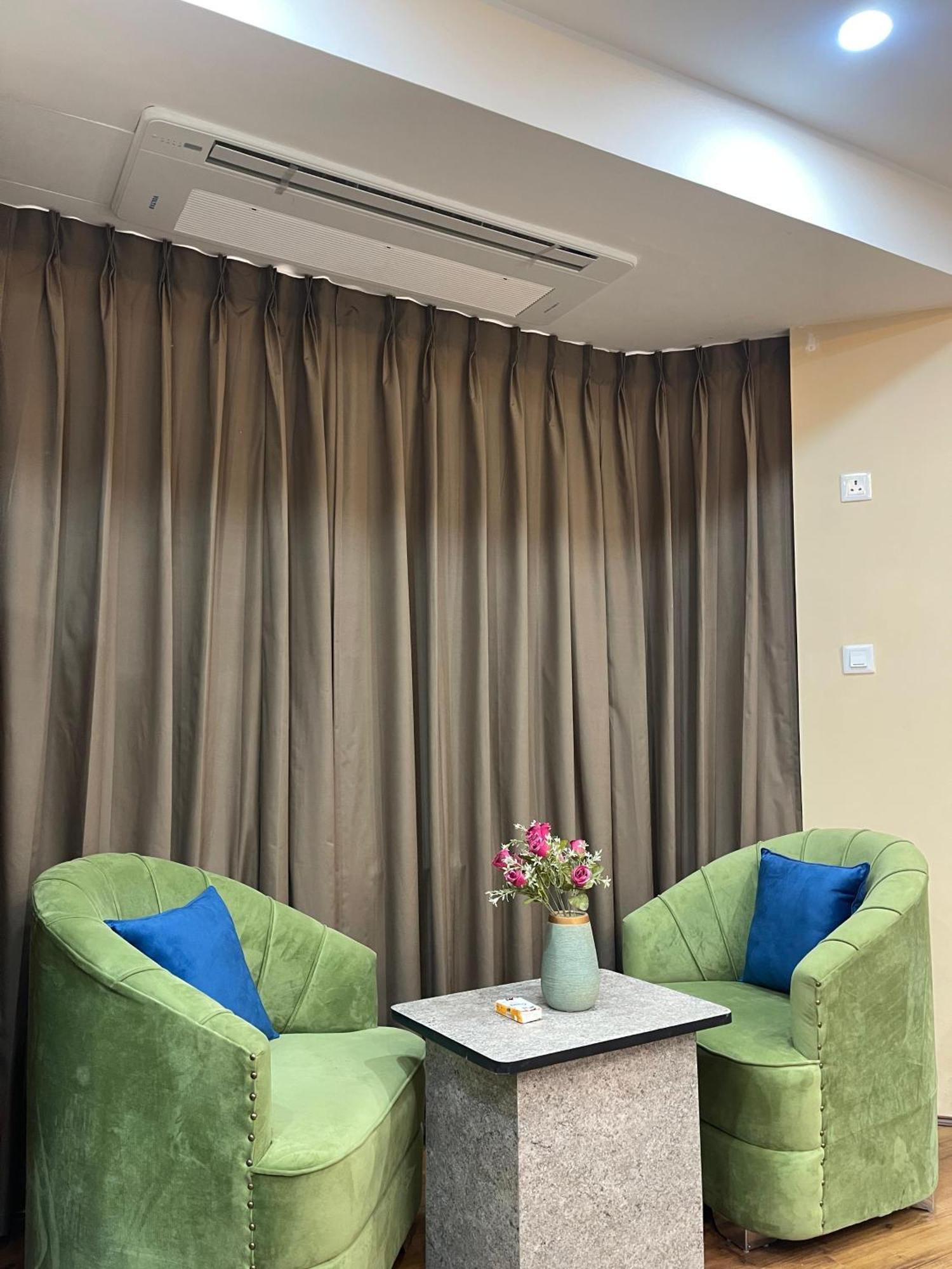 Hotel Zoon Dabb Srinagar Airport Kashmir Eksteriør billede