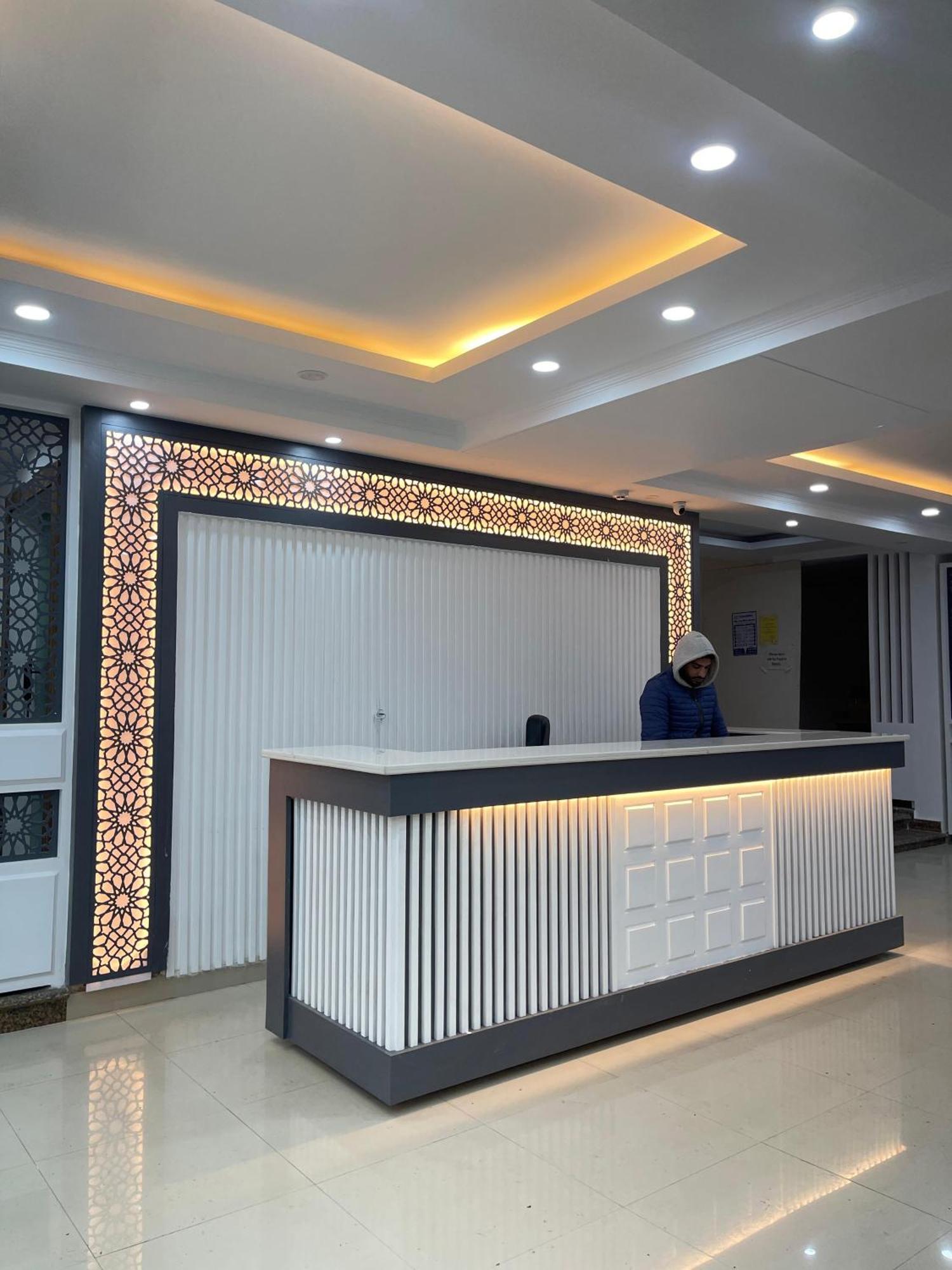 Hotel Zoon Dabb Srinagar Airport Kashmir Eksteriør billede