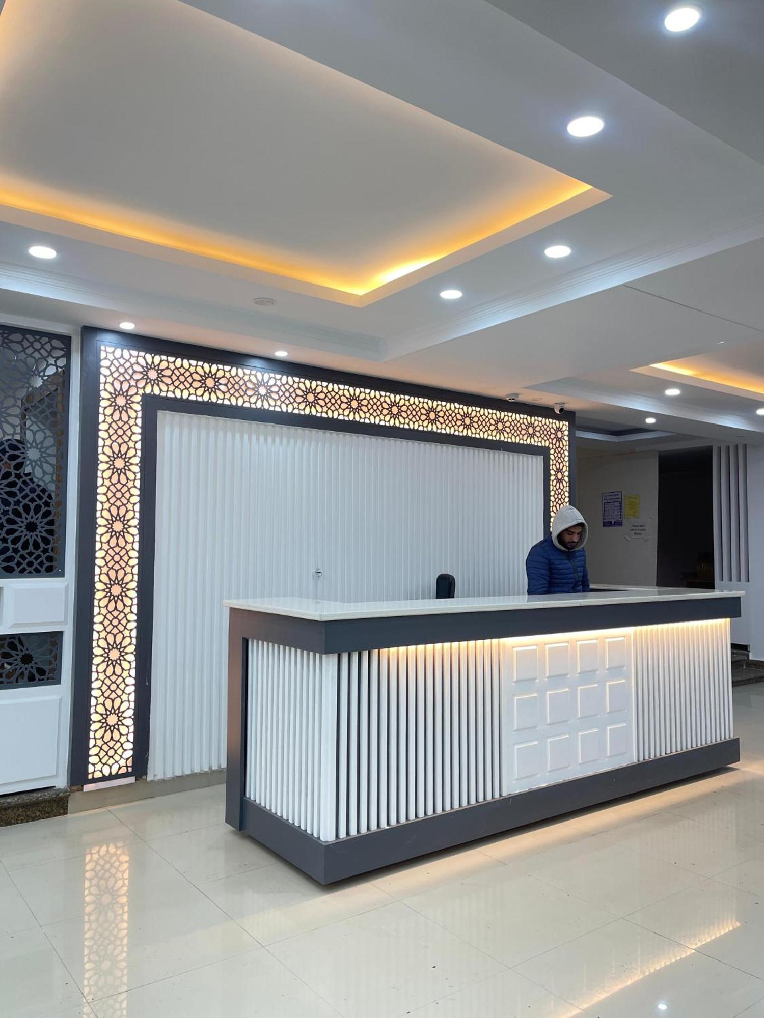 Hotel Zoon Dabb Srinagar Airport Kashmir Eksteriør billede